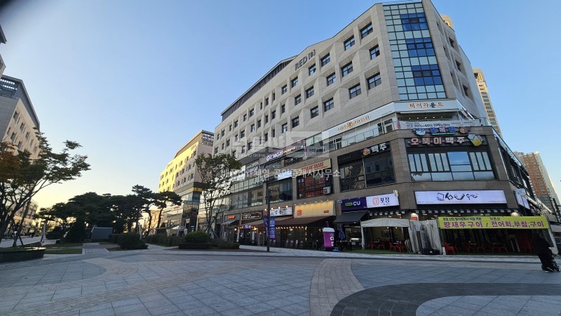 네모반듯하며 전면이 넓어 야장가능 대장주 아파트앞 사진 15