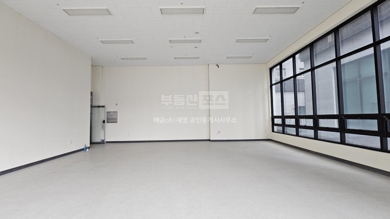 코너자리 30평 저렴한임대료 사진 6