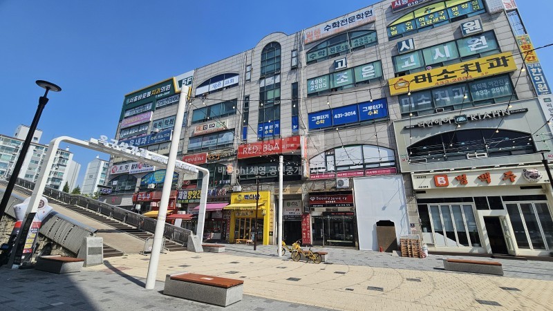 바닥 페인트 텍스까지 올인테리 천정형에어컨완비 옆확장 사진 8