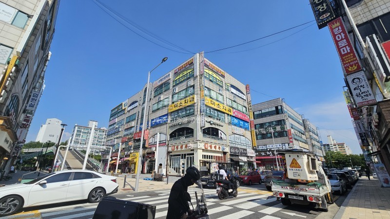 바닥 페인트 텍스까지 올인테리 천정형에어컨완비 옆확장 사진 9