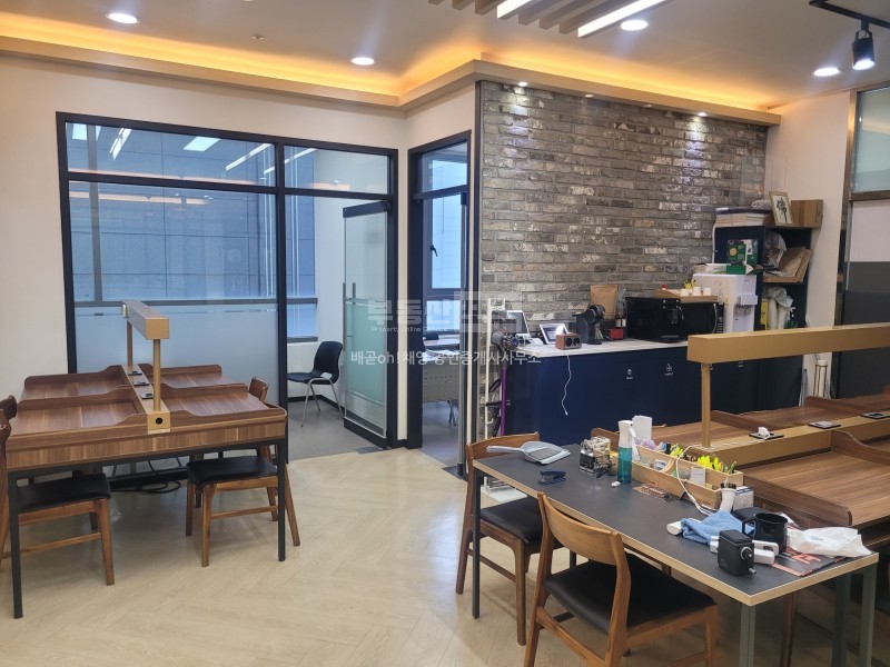 시설잘되어있는 학원 권리금협의가능 사진 11