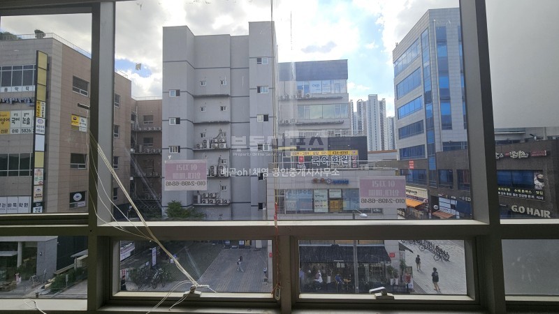 초중교 바로앞 네모반듯한 공실로 바로입주가능 사진 3