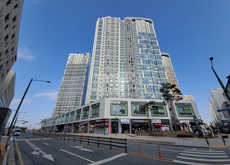 아파트단지상가 공실귀한라인 대로변노출 사진 5