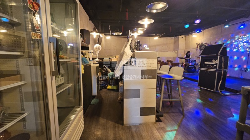 라이브BAR 사진참조 배곧손에꼽는자리 간판자리최고 사진 5