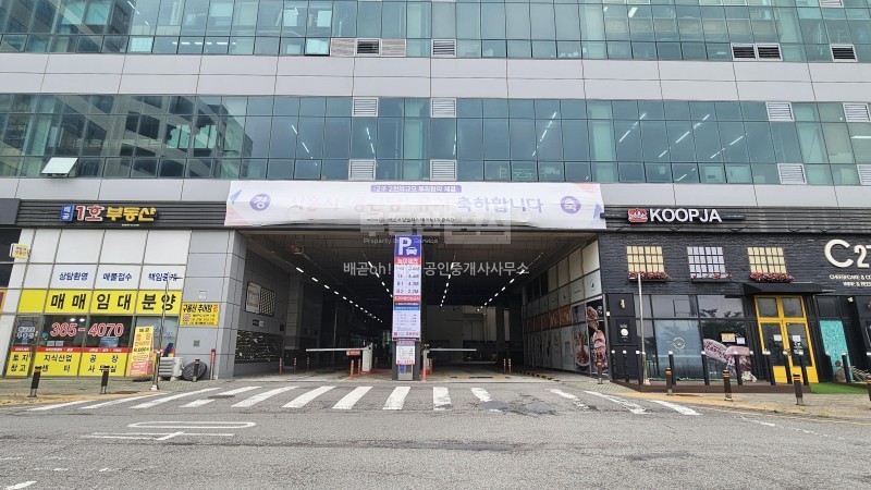 네모반듯 시스템에어컨3대 탁틔인뷰 화물엘베앞위치 사진 8
