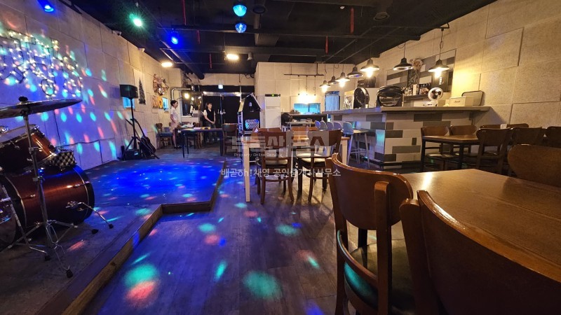 라이브BAR 사진참조 배곧손에꼽는자리 간판자리최고 사진 2
