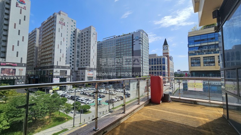 테라스있음 대로변 노출최상 횡단보도에서 잘보이는자리 사진 7