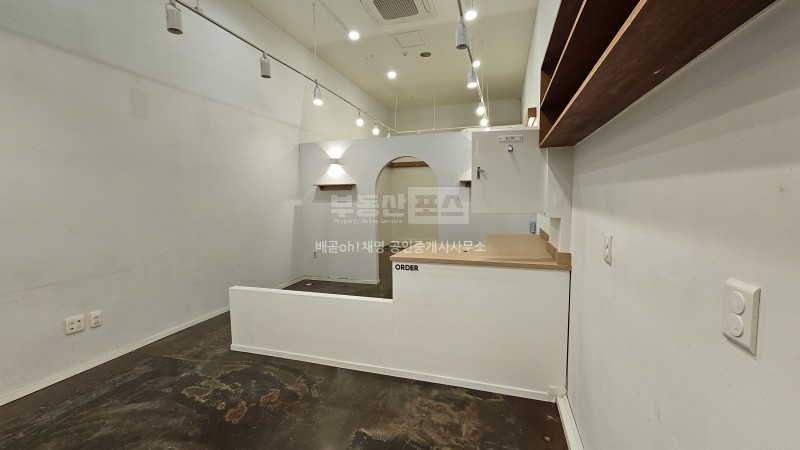 깔끔인테리어 디저트 빵집 커피숍추천 베니스메인자리 사진 5